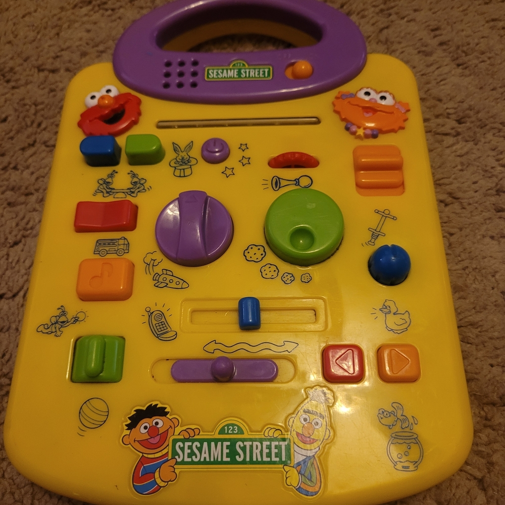 Seasme Street Elmo Zoe Giggle Sound Station TOY TESTED Mattel